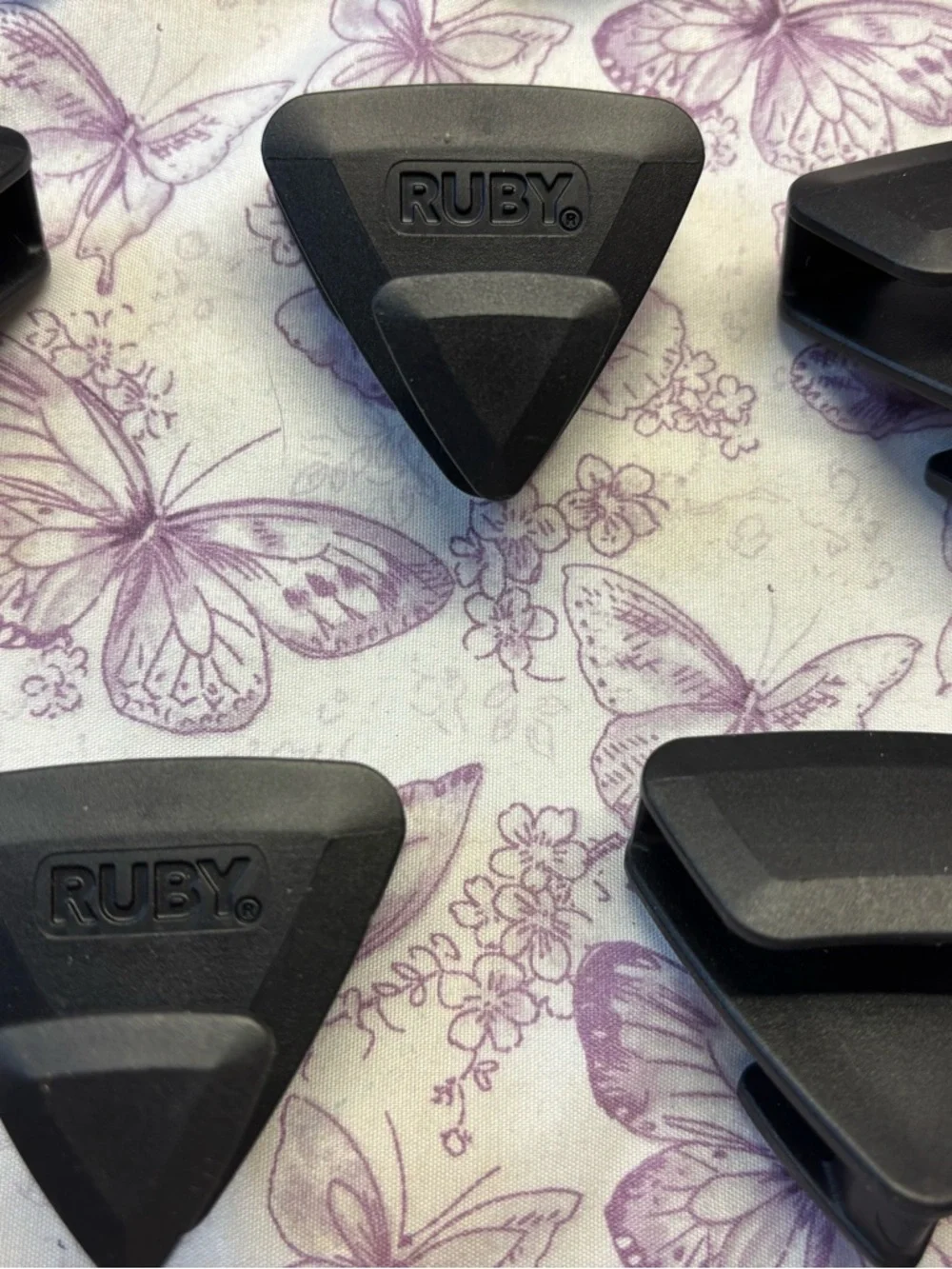 📍*As Seen On TV*Ruby Space Triangles- Set of 18 - Picture 3 of 3
